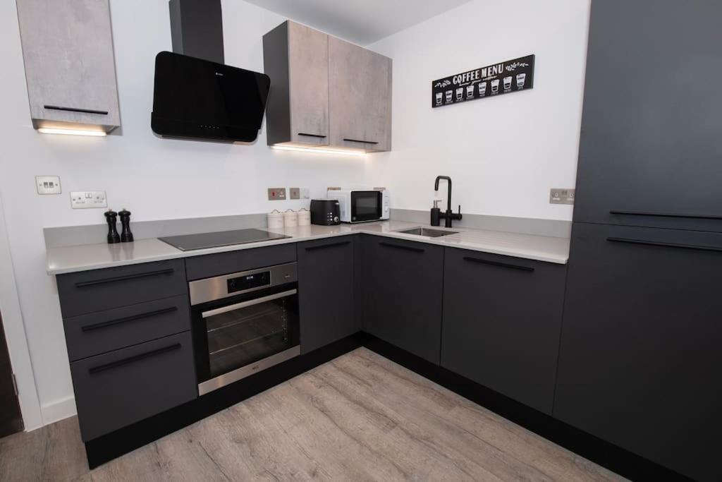 شقة Deluxe 2 Bed York Flat With Gym Sleeps 6 المظهر الخارجي الصورة